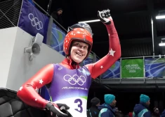 Есть первая медаль! Саночница Элина Иева Бота привезла Латвии серебро Олимпиады