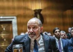 ASV tirdzniecības ministrs: Jā, es pusdienoju Epstīna salā, bet neko nepiemērotu neredzēju