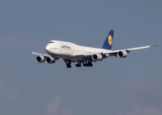 "Lufthansa" streika dēļ ceturtdien visas dienas garumā būs ietekmēti visi lidojumi no Vācijas lidostām