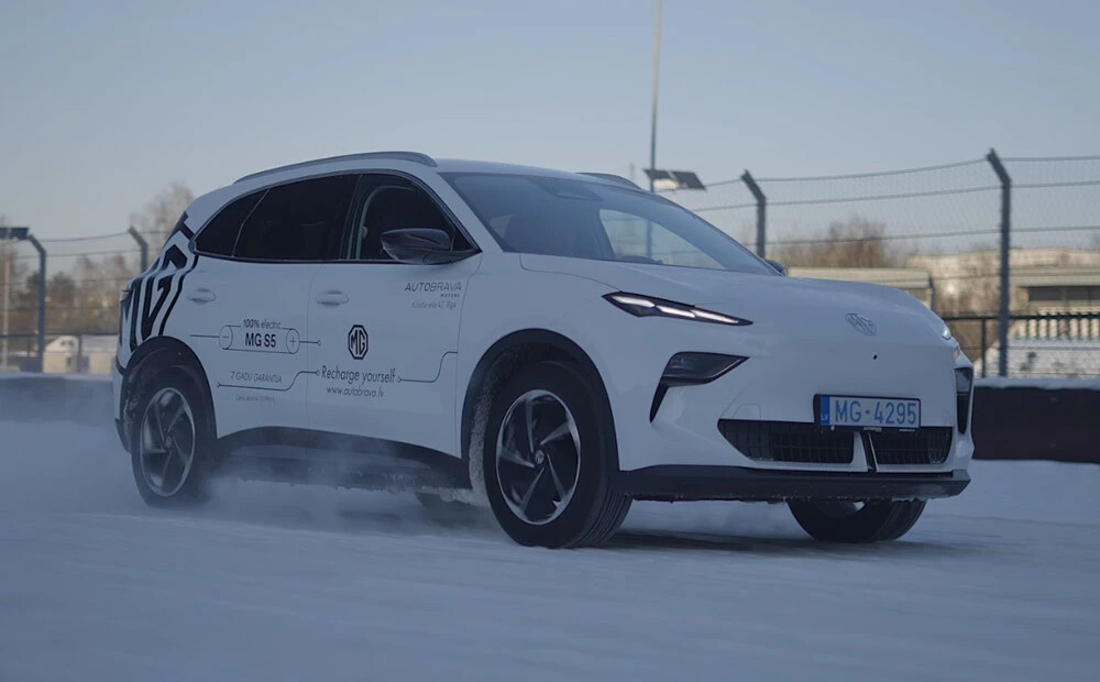 Izmēģinājuma brauciens ar jauno elektromobili MG S5