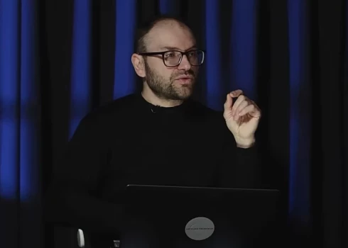 Редактор службы погоды LTV Том Брицис.