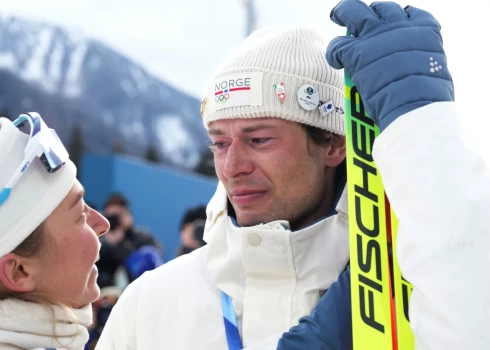 Biatlonists Sturls Holms Lēgreids atzinās savās pārdomās par bijušajām attiecībām intervijā pēc bronzas medaļas izcīnīšanas.