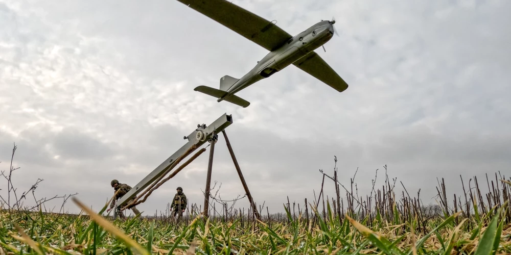 Krievijas armija izmanto "Orlan-10" novērošanas bezpilota lidaparātus īpašās militārās operācijas zonā.