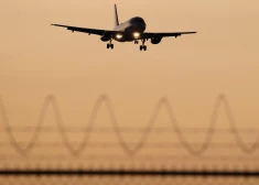 ASV pēkšņi slēdz gaisa telpu virs Elpaso Teksasā, pārsteidzot pilotus. "Kaut kas tāds nav pieredzēts kopš 11. septembra terora aktiem"