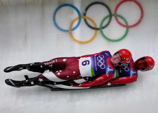 Bots/Plūme pēc pirmā brauciena saglabā izredzes un ļoti blīvos rezultātos noslēdz labāko sešinieku 