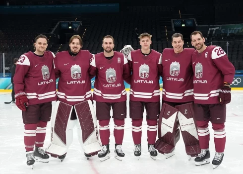 Latvijas sešinieks no NHL - Teodors Bļugers, Artūrs Šilovs, Uvis Balinskis, Sandis Vilmanis, Elvis Merzļikins un Zemgus Girgensons.