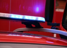 Liesmas Krustpils ielas garāžu kooperatīvā aprij apsarga mājvietu: pēc postažas vīrietis nonāk patversmē