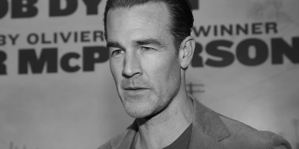 Джеймс Ван Дер Бик (1977 – 2026).