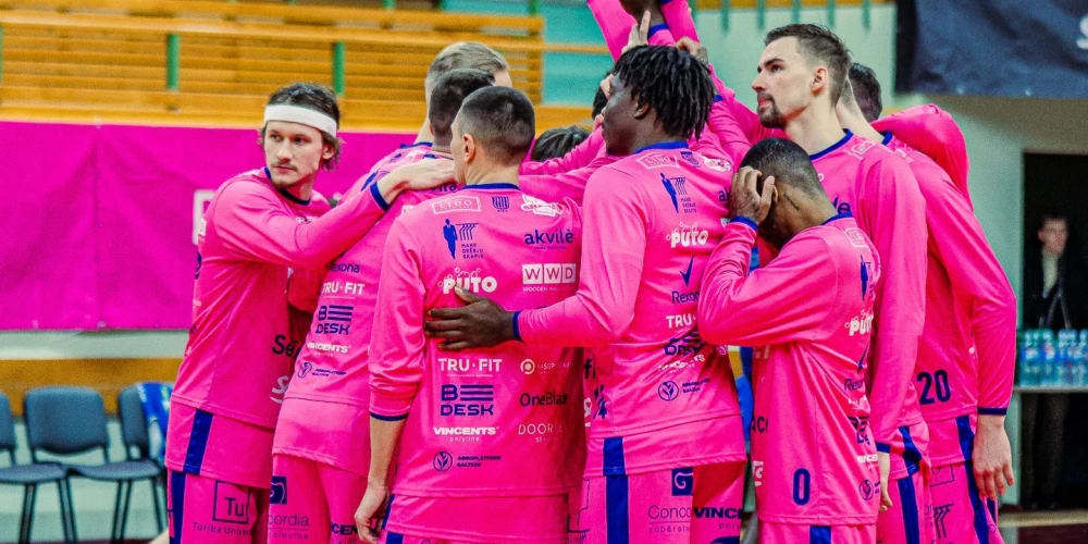 "Rīgas zeļļi" pievienojas "Valmiera Glass"/ViA komandai ENBL izslēgšanas turnīrā.