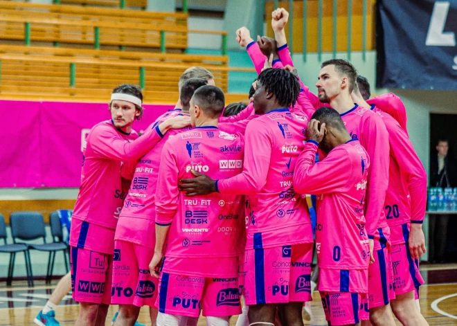 “Rīgas zeļļi” nodrošina vietu ENBL izslēgšanas spēlēs, mājās pieveic “Spartak”