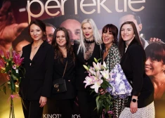 FOTO: jestrā burziņā nosvinēta Dž. Dž. Džilindžera melnās komēdijas "Perfektie" pirmizrāde