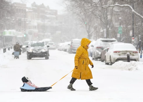 Latvijā gaidāms spēcīgs sniegputenis.