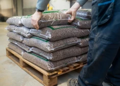 Kurināmā krīze Latvijā: veikalos ievieš stingrus limitus; brīdina par "izmanīgiem" krāpniekiem