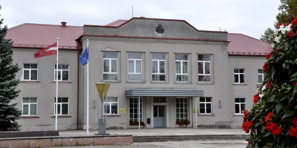 Preiļu novada dome sveic visus novadniekus pilsētas 98. dzimšanas dienā.