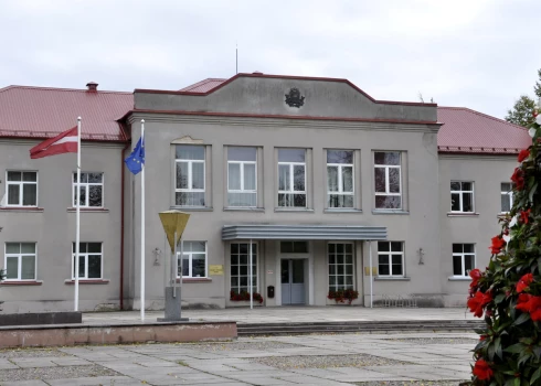 Preiļu novada dome sveic visus novadniekus pilsētas 98. dzimšanas dienā.