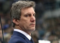  Sandis Ozoliņš ar bijušo sievu panākuši izlīgumu -  hokeja leģenda šķirsies no prāvas naudas summas