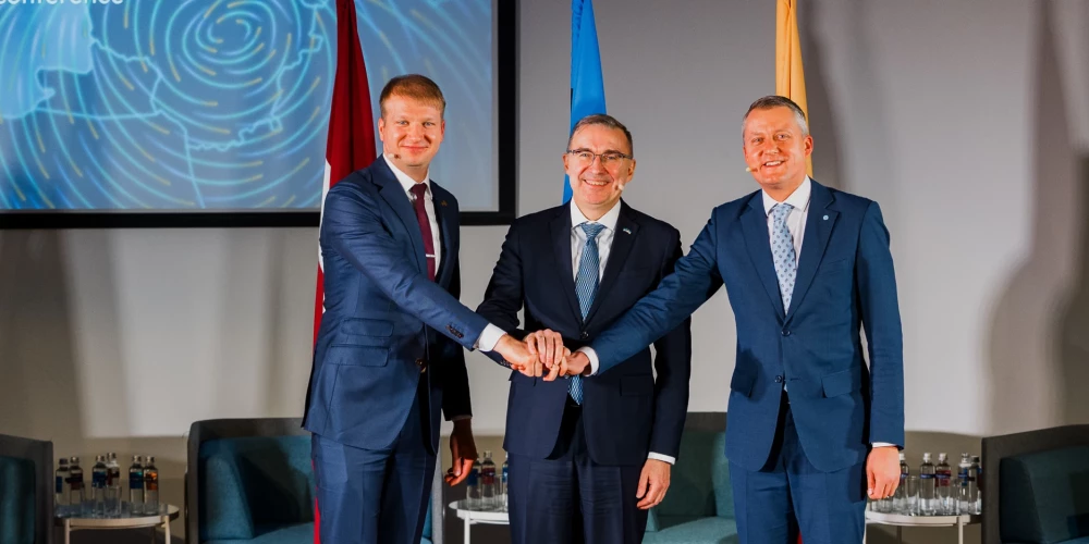 Klimata un enerģētikas ministrs Kaspars Melnis, Igaunijas enerģētikas un vides ministrs Andress Suts un Lietuvas enerģētikas ministrs Žigimants Vaičiūns. 