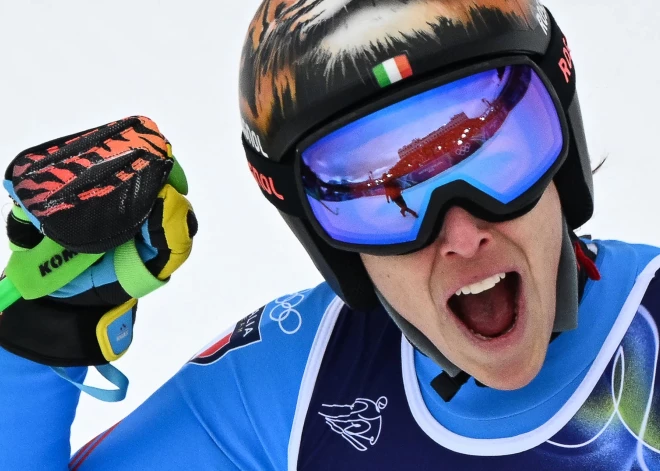 Itāliete Brinjone kļūst par olimpisko čempioni kalnu slēpošanas supergigantā