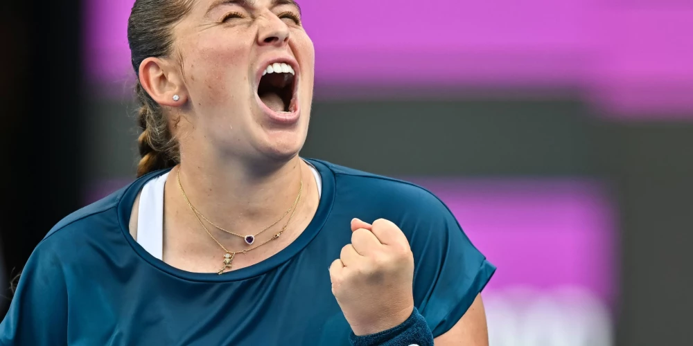 Aļona Ostapenko Dohas turnīra pusfinālos cīnīsies gan vienspēlē, gan dubultspēlēs.