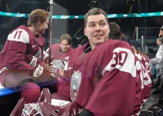 Latvijas hokejisti pret vienu no favorītēm sāks olimpisko spēļu turnīru. TEKSTA TIEŠRAIDE