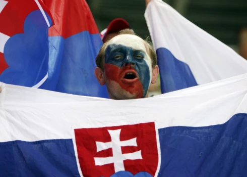 Nē, tas nav notvertais Slovākijas izlases fans!