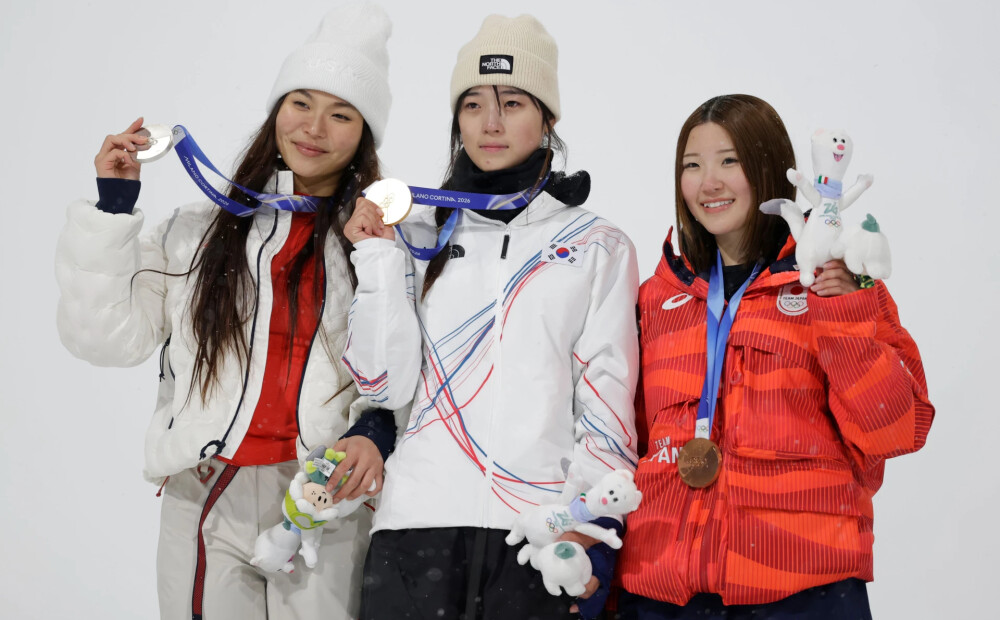 17 gadus vecā Čoi izgriež pogas snovbordā rampā savam elkam, divkārtējai olimpiskajai čempionei Kimai