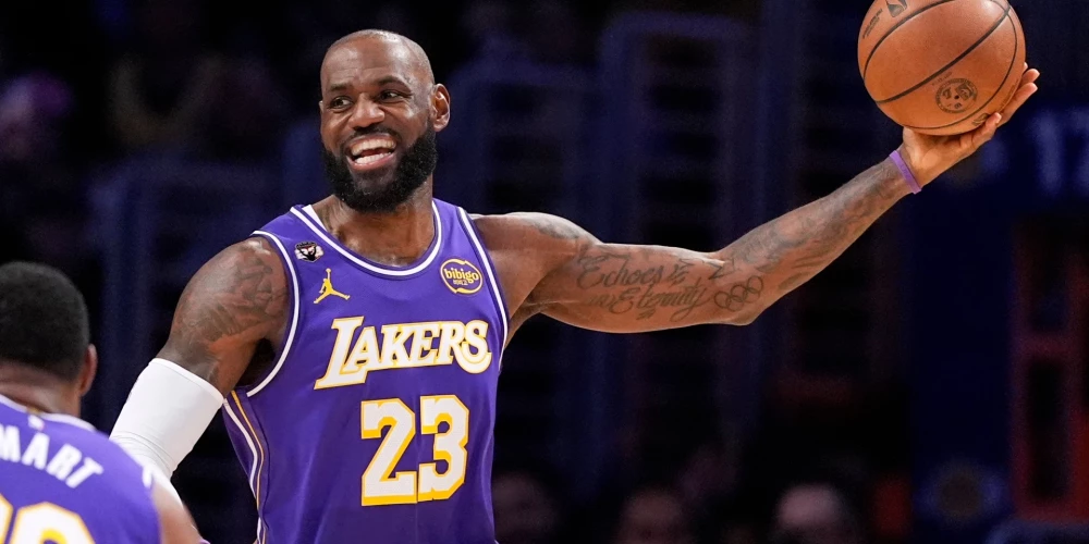 NBA leģenda Lebrons Džeimss.