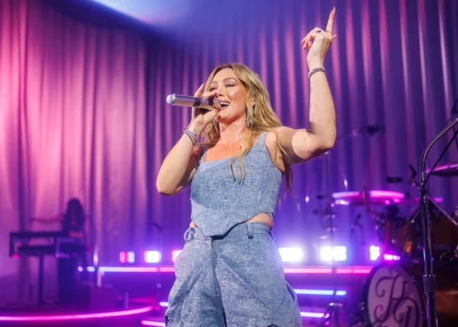 Pēc teju 20 gadu pauzes Hilarija Dafa atgriežas uz mūzikas skatuves