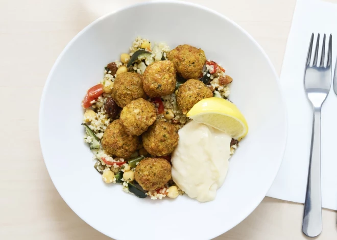 IKEA ikoniskajām gaļas bumbiņām 40! Interesanti fakti un jauns piedāvājums