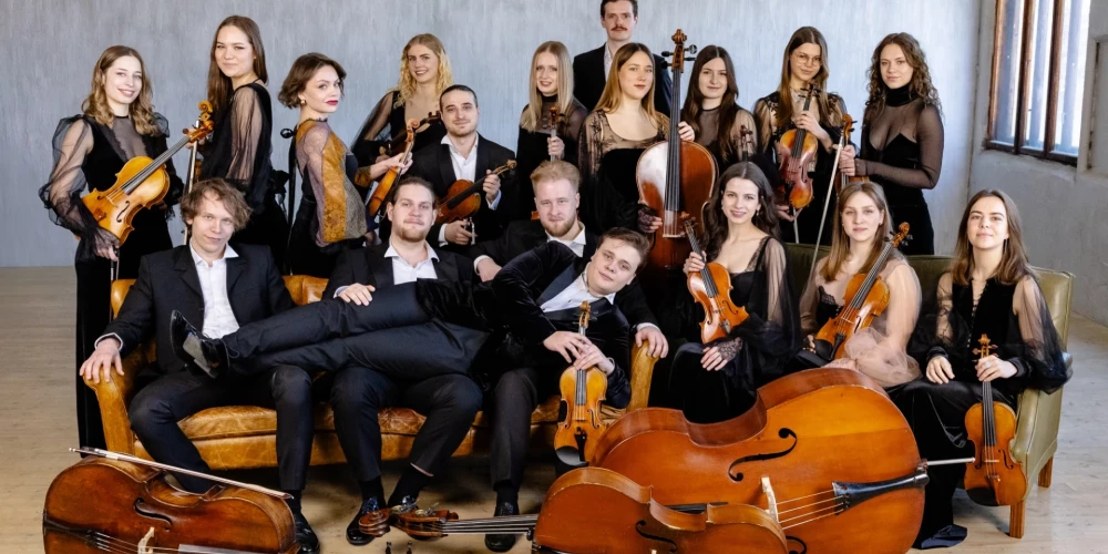 2025. gada sākumā orķestris kopā ar Daniilu Bulajevu un citiem māksliniekiem ieguva Lielo Mūzikas balvu 2024 kategorijā "Gada uzvedums" par A. Pjacollas operitas “Maria de Buenos Aires” iestudējumu koncertzālē “Cēsis”.