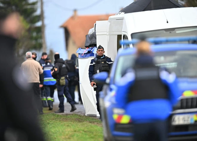 Šausmas Francijā: kāda mājokļa saldētavā atrasti divu zīdaiņu līķi
