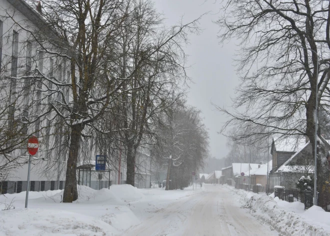 Jēkabpils novads sniegputeņa varā. 