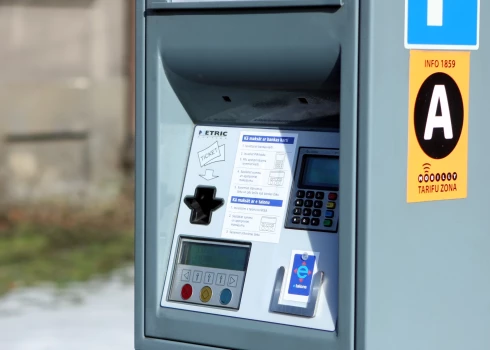 Autostāvvietu maksas automāts./Ilustratīvs attēls.