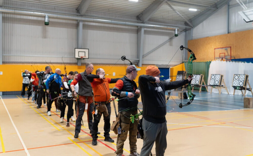 Siguldā aizvadīts Latvijas apvidus loka šaušanas čempionāts telpās