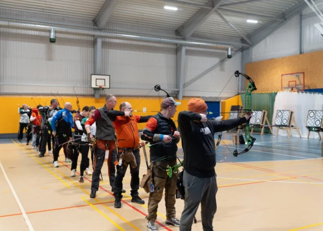 Siguldā aizvadīts Latvijas apvidus loka šaušanas čempionāts telpās