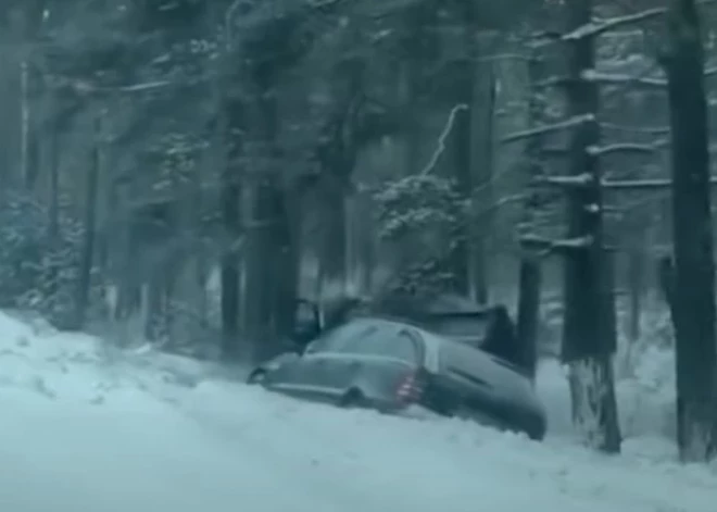 Снегопад увеличил число ДТП: еще не вечер, а уже 160 аварий