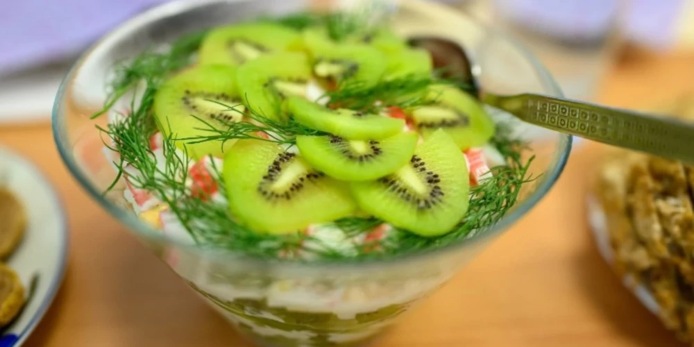 Salāti ar kivi