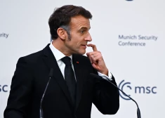 Mercs un Makrons runā par Eiropas kodolatturēšanas stratēģiju