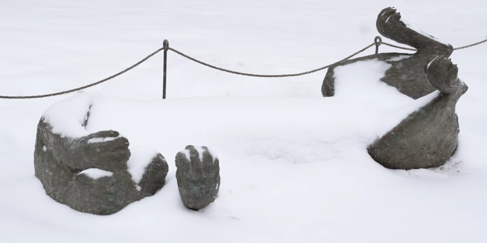 Apsnidzis vides mākslas objekts "Rīgas lauva".