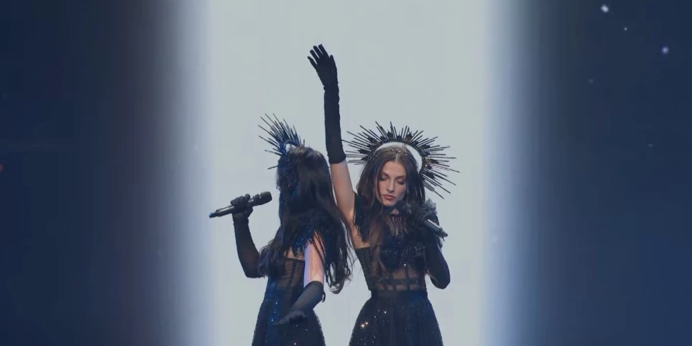 Группа De Mantra с песней "Let Them" прошла в финал.