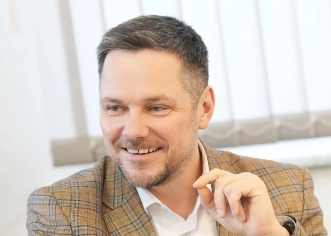 В Рижской думе раскрыли, что ждет городские дороги и мосты: от уборки снега до больших ремонтов