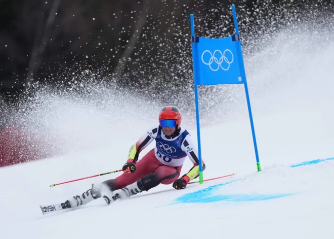 Elvis Opmanis olimpiskajā milzu slalomā izcīna 45. vietu, triumfē brazīlietis Brātens