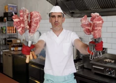 Мартиньш Сирмайс: "Если бы мы выбрасывали пищу, то давно бы обанкротились". Почему в Латвии продукты летят в мусорник?