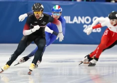 Шорт-трекист Крузбергс выиграл для Латвии еще одну олимпийскую медаль