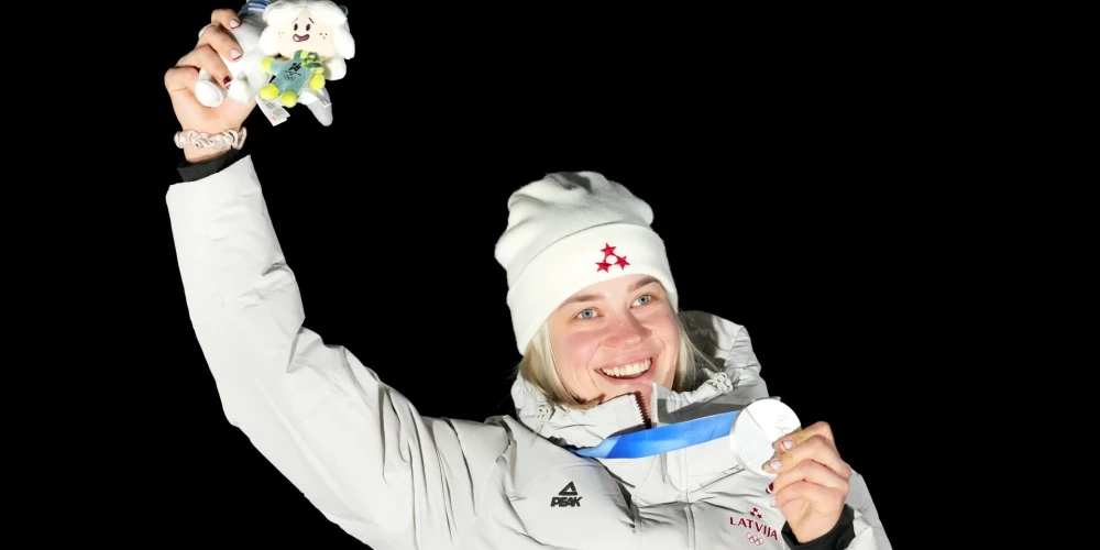 Sudraba medaļas ieguvēja, kamaniņu braucēja Elīna Ieva Bota. 
