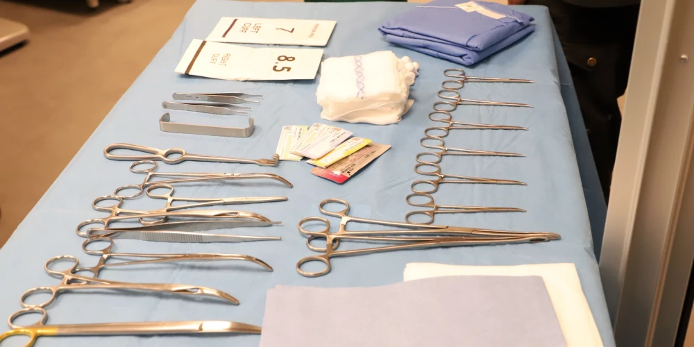 Divām firmām atņemta akreditācija par medicīnas iekārtu paviršu pārbaudi. 