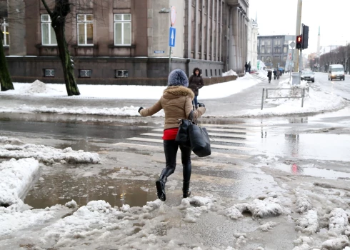 Сильные ночные морозы начнут отступать во второй половине недели.
