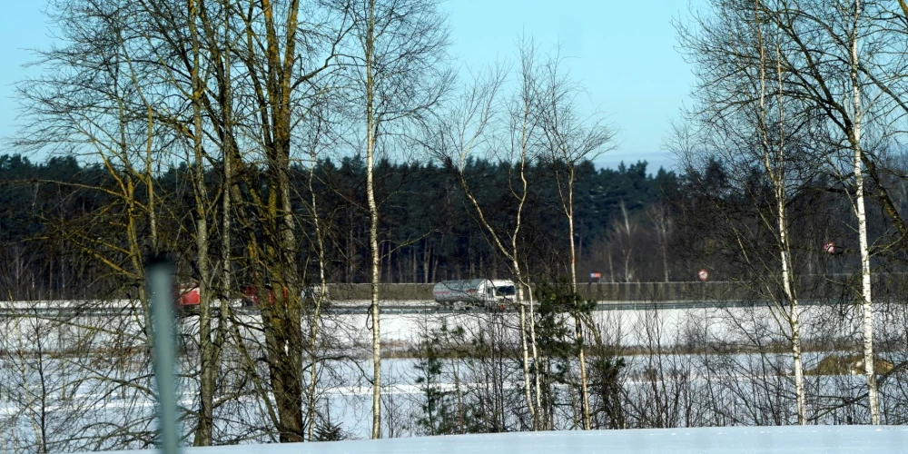 Vakar notika avārija Ķekavas apvadceļa posmā starp Baložiem un Rīgas apvedceļu.