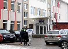 Провалившийся пол и трубы из 60-х: Мурьянская спортивная гимназия выживает лишь "чудом"