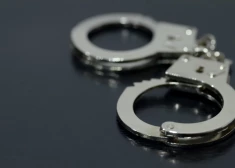 Apcietināts vīrietis, kurš seksuāli izmantoja 12 gadus vecu meitenīti